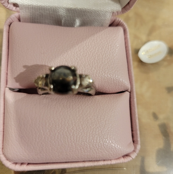 10ct Gold Black Diamond 2.25ct + 2 Brilliant Side Clear Diamonds With Apprasial - Picture 1 of 13